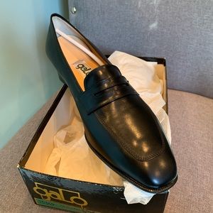 NIB Galo Black Heeled Loafers Size 42/11